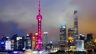 广州至上海物流公司沿途拍下上海的夜景 广州至上海物流公司沿途拍下上海的夜景